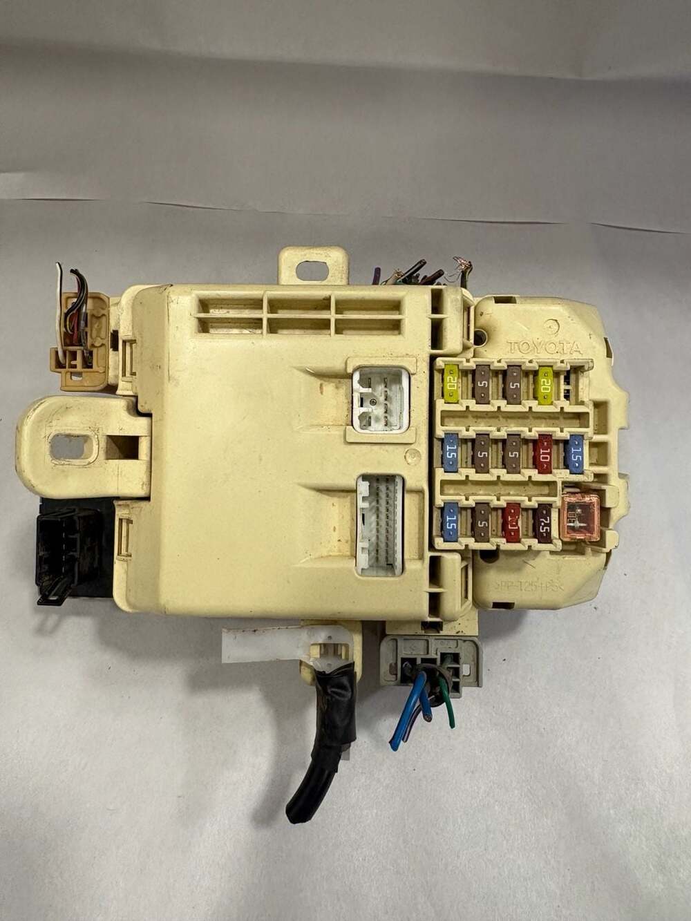 2004-2006 Toyota Tundra OEM Interior Fuse Box Junction Block
